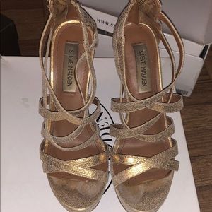 TURNKEY DUSTY GOLD WEDGES!